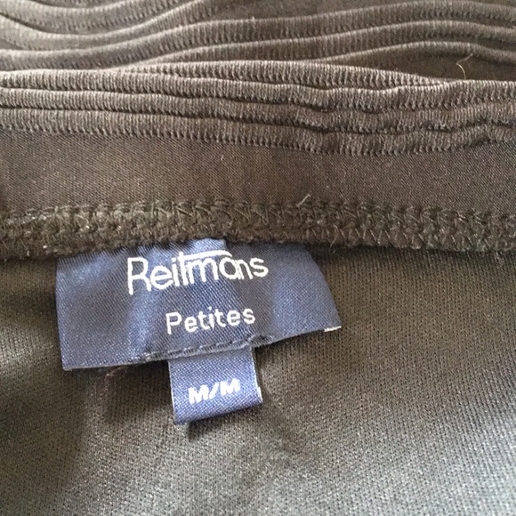 FINAL PRICE DROP Reitmans skirt with subtle ruffle detail - Picture 3 of 6